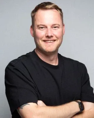Portrait of Chris Fowler